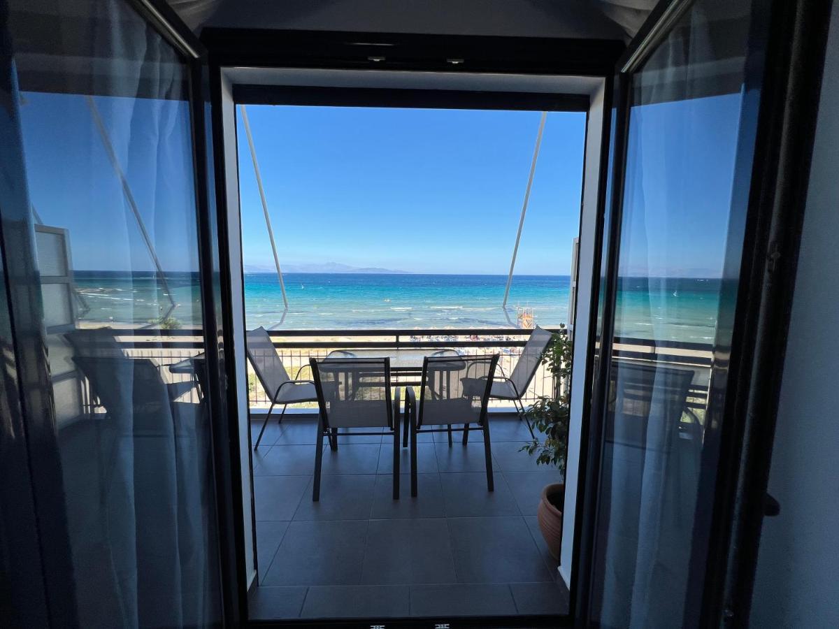 شقة Medora By The Sea Near Airport أرتيميدا المظهر الخارجي الصورة